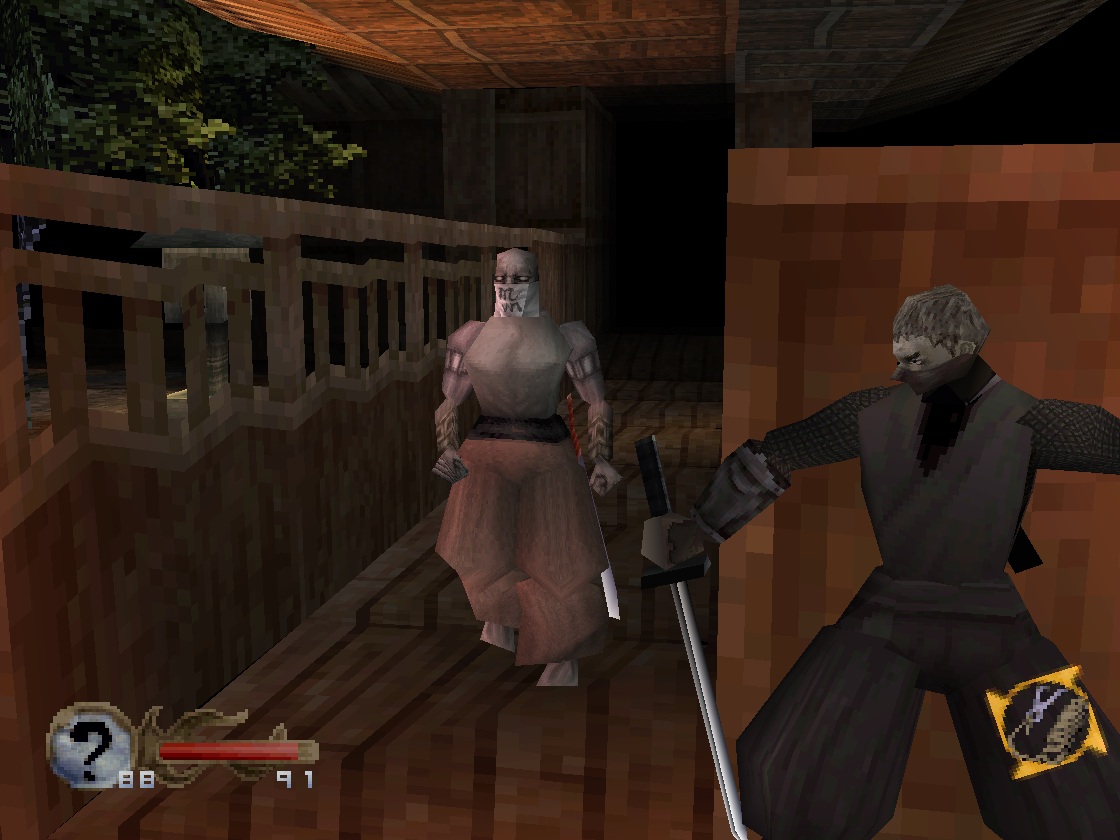 Tenchu Stealth Assassins pro PlayStation 1 - Rikimaru se ukrývá před stráží během stealth mise