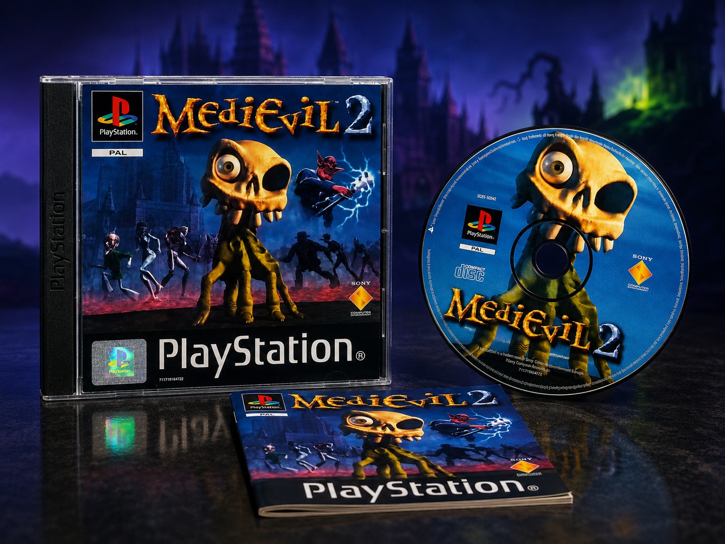 Stylizované zobrazení hry MediEvil 2 pro PlayStation 1 s krabičkou, diskem a manuálem
