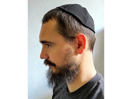 Cepicka jarmulka cerna