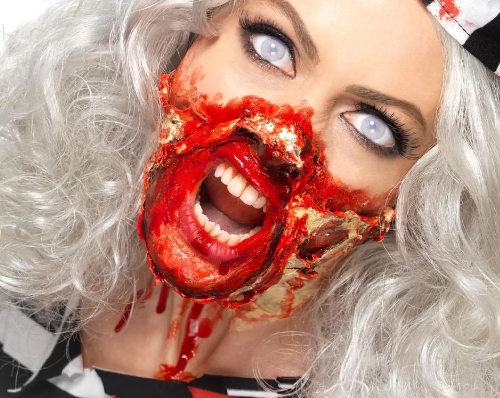 Jak na halloweenské líčení s latexem: 7 tipů pro realistické jizvy a zranění