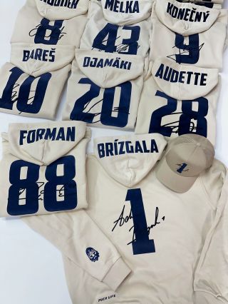 Kladenský holky jsou ready! 🤩💙🏒 @rytirikladno po 13ti letech znovu v playoff! 🔥 #GameDay #Playoffs #Kladynko