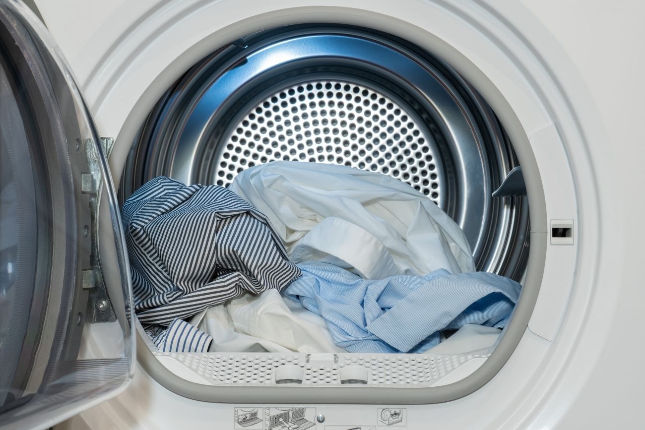 capi d'abbigliamento nell'asciugatrice