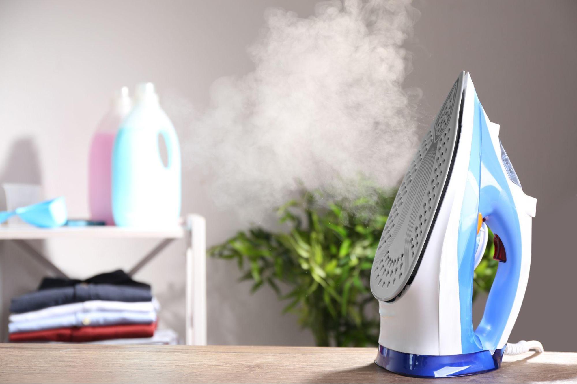 How to Clean an Iron? Simple Tips
