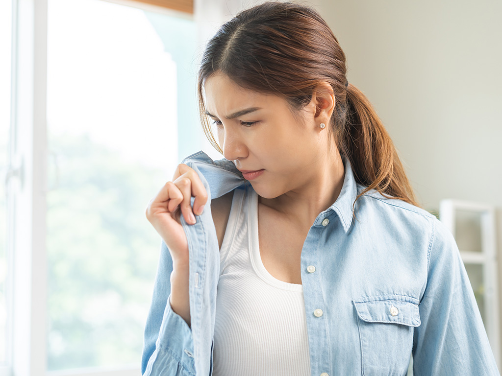 How to Remove Odours from Clothing