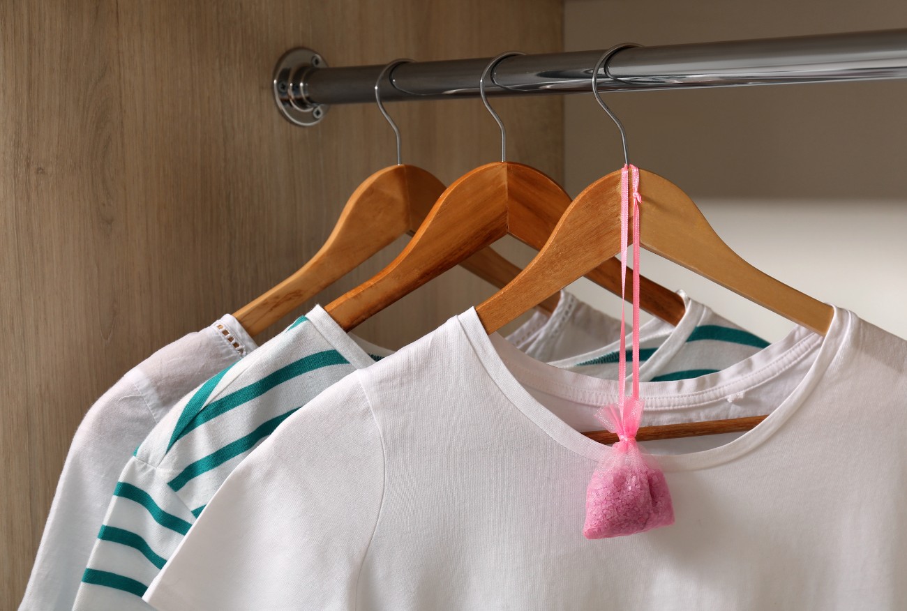 scented bag in the closet 