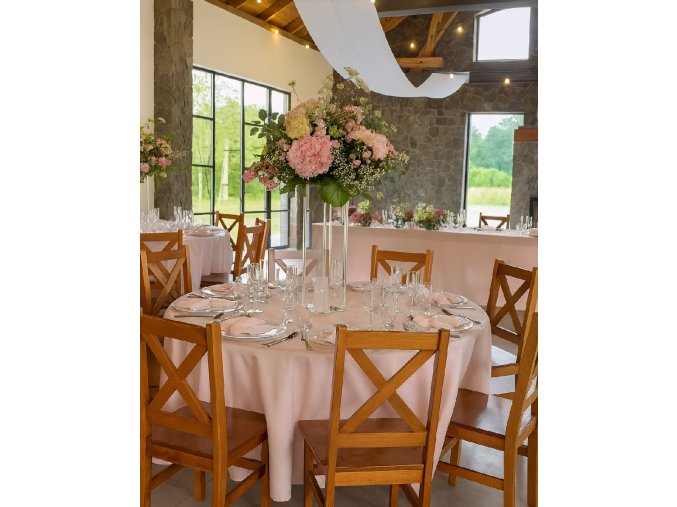 E7CB5786 CA00 44FC 941E 6128A924F755 001