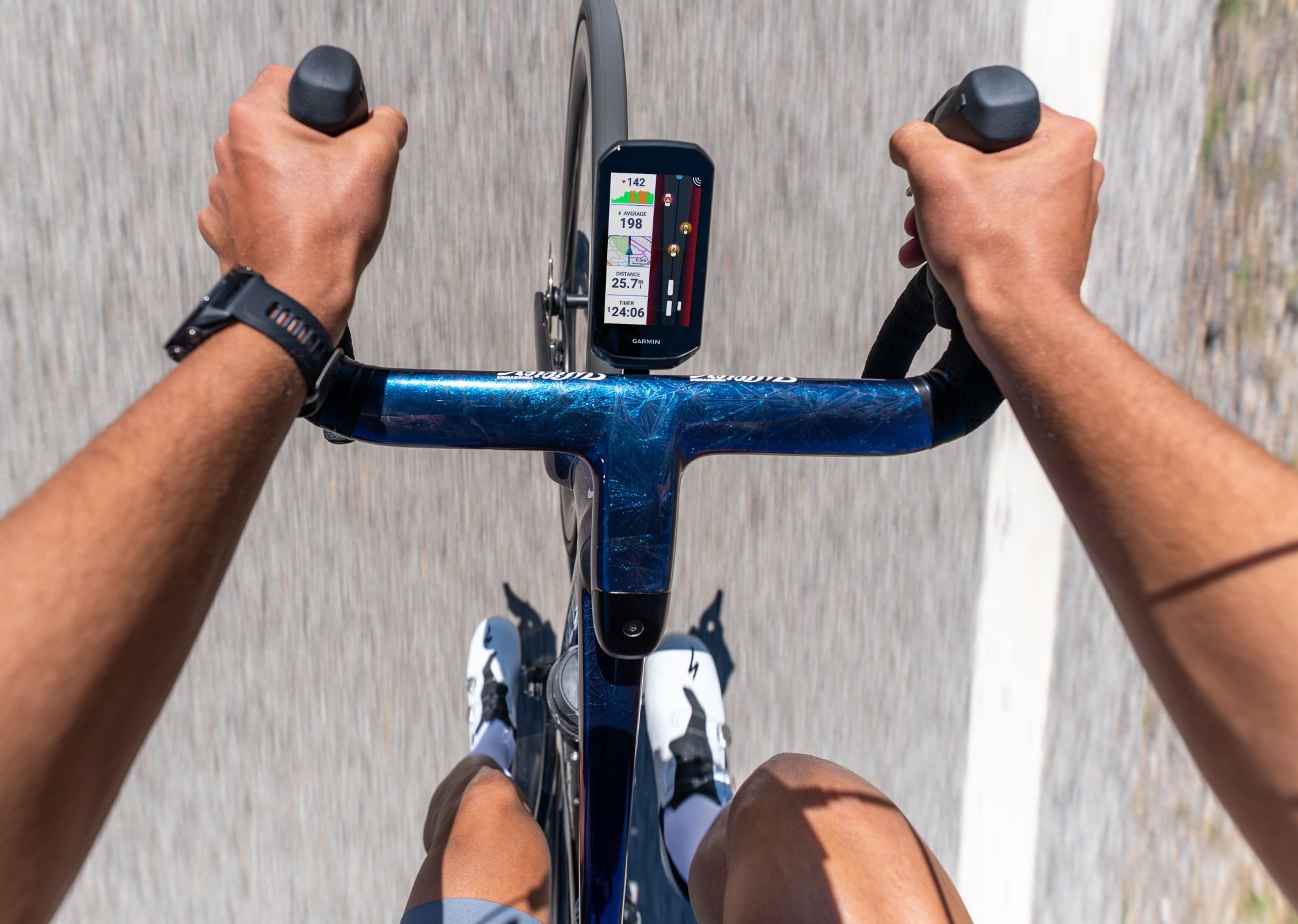 Recenze Garmin Varia 820: nová must-have bezpečnostní vychytávka, co vám kryje záda