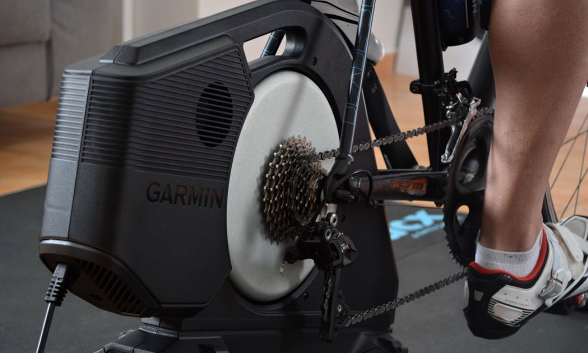 Tacx NEO 3M o 1/3 levněji? Stejný high-tech trenažér v novém světle!
