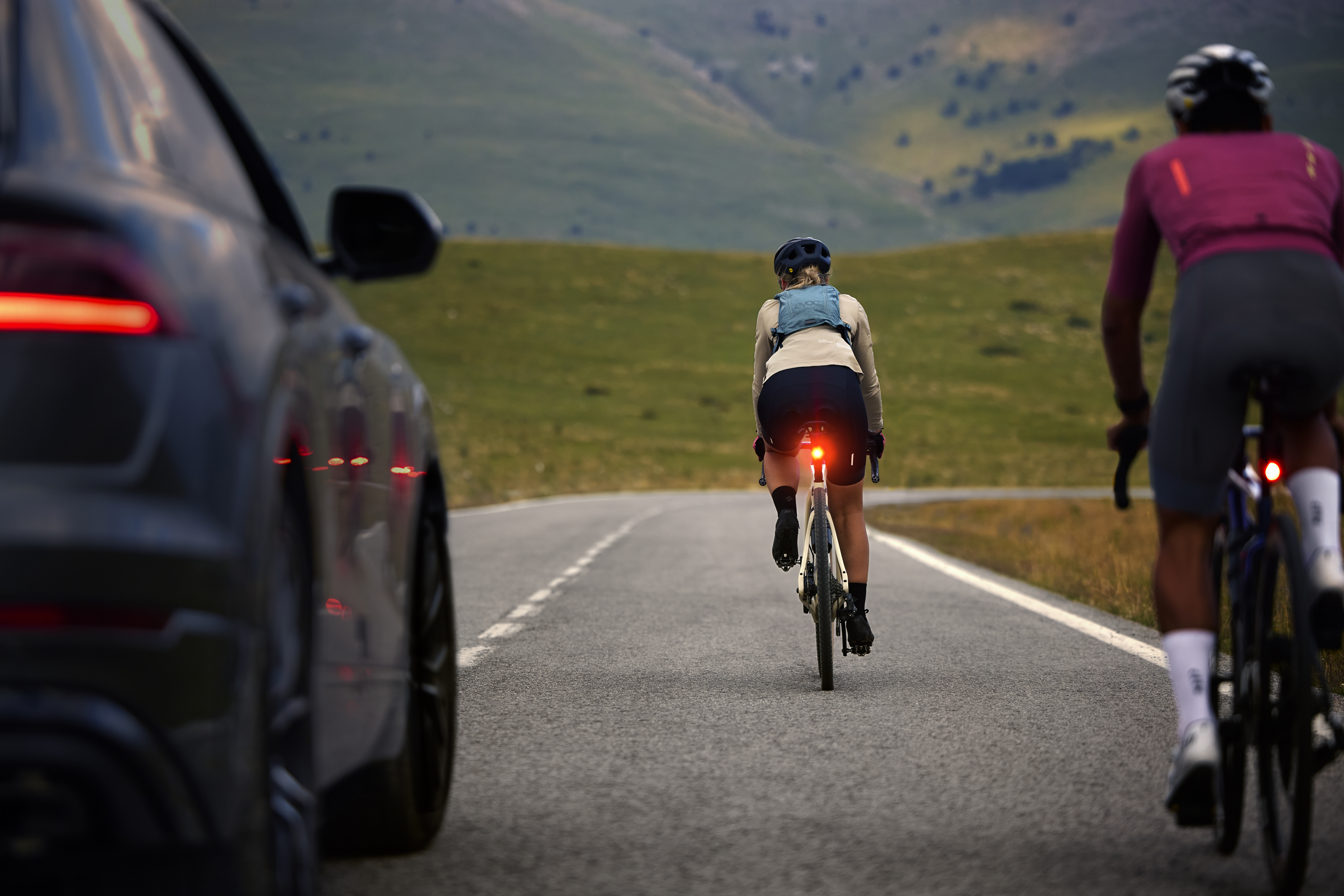 garmin-varia-rearvue-820-auta