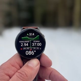 🤗Je to tady: recenze na Garmin Venu 4. Jde pouze o stylový doplněk, nebo se v těchto hodinkách skrývá mnohem víc? Venu 4...