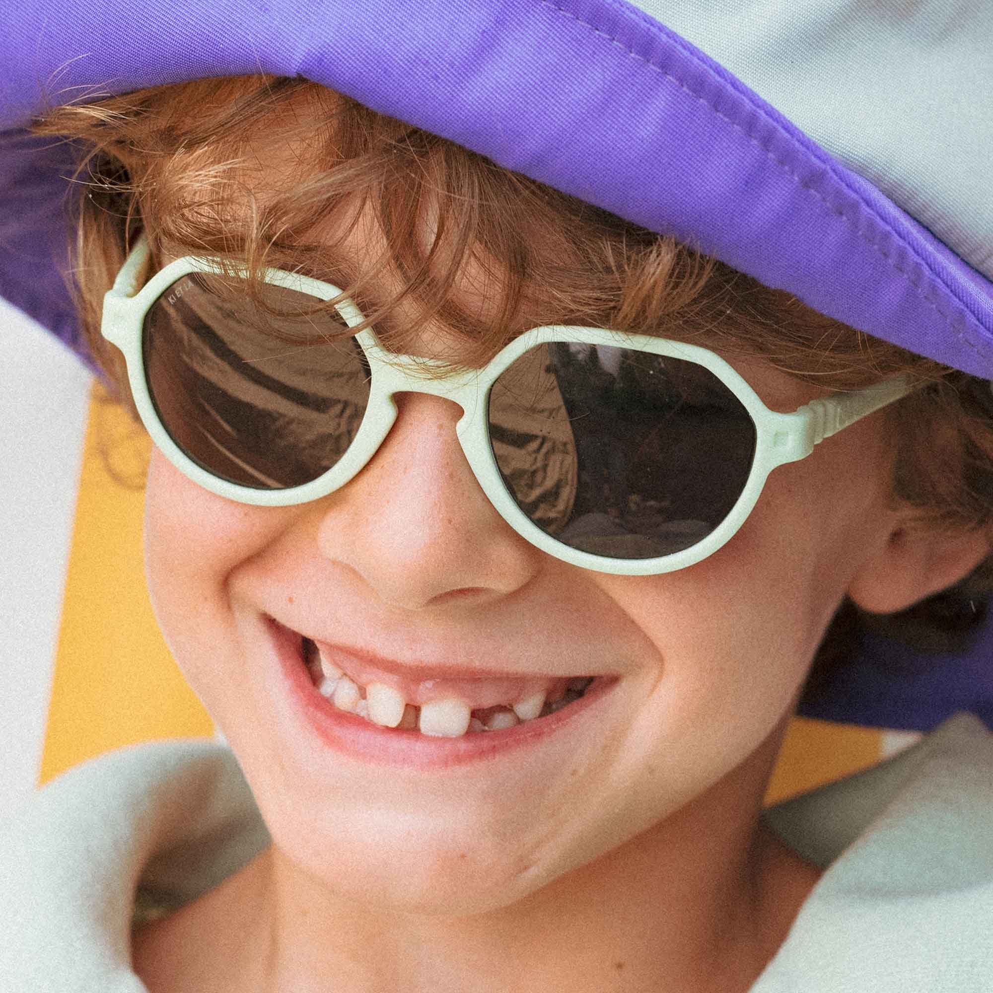 KIETLA-slnecne-okuliare-Oozz-tea-square