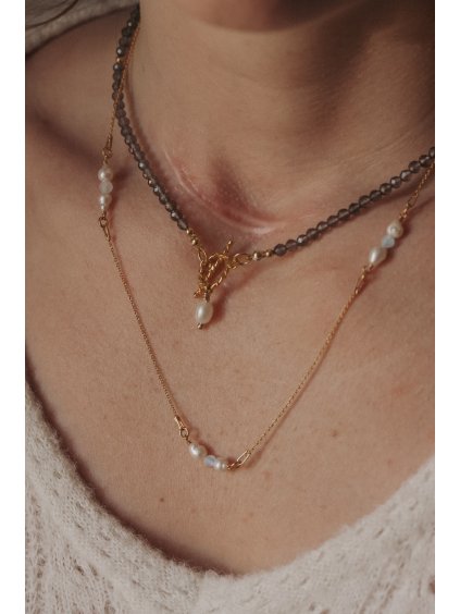 Náhrdelník Auri pozlacený  Perlový náhrdelník Auri s akvamrínem