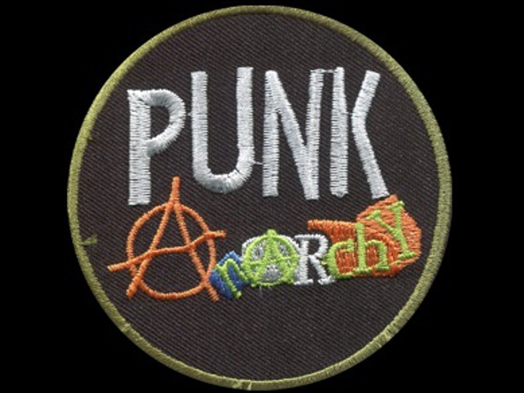 nasivka punk color vysivana zazehlovaci
