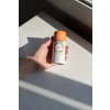 Přírodní tuhý deodorant - pomerančové listy, 85 g - ruka