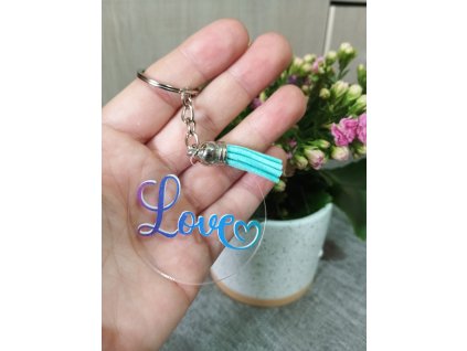 Přívěsek love s třásněmi