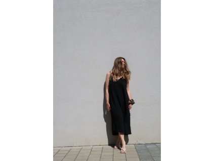 Midi mušelínové šaty na ramínka – lehké, vzdušné, stylové!