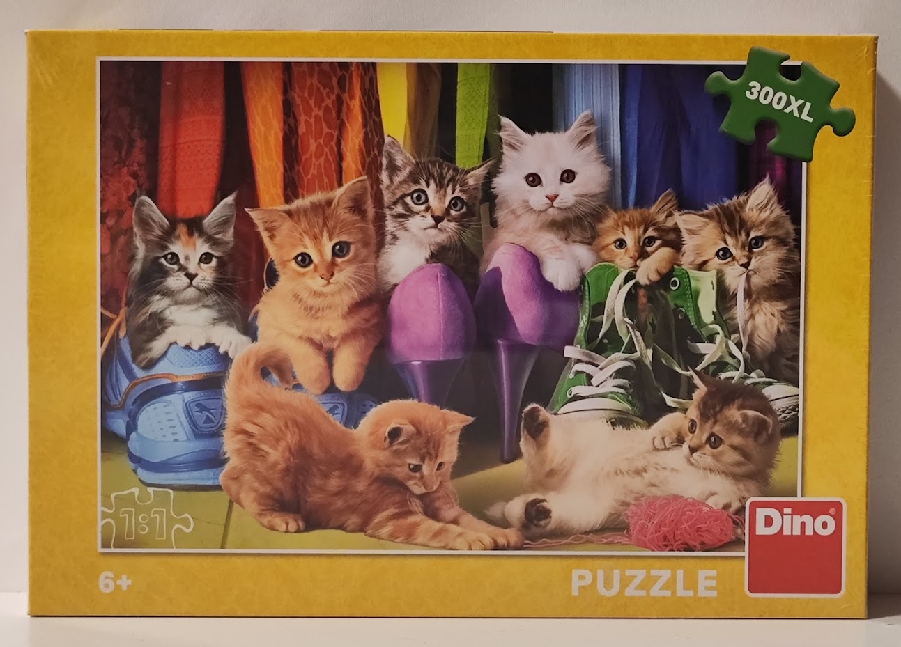 Dětské puzzle Dino 300 XL dílků Barevná koťata