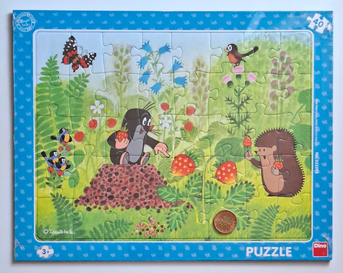 Deskové puzzle Dino s Krtečkem a jahodami 40 dílků porovnání s padesátikorunou