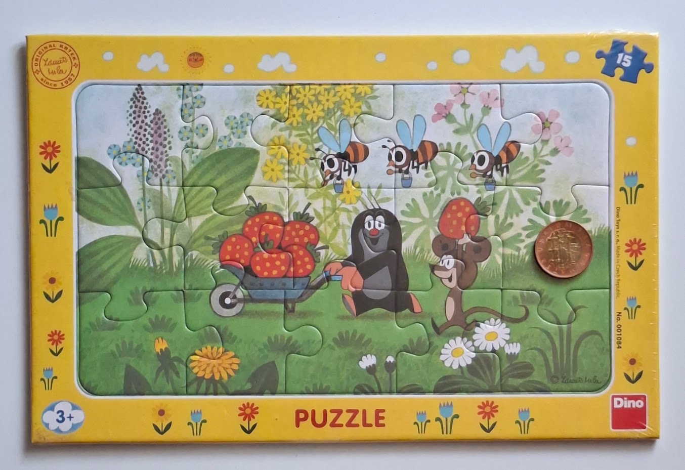Deskové puzzle Dino s Krtečkem a včelami 15 dílků srovnání s padesátikorunou