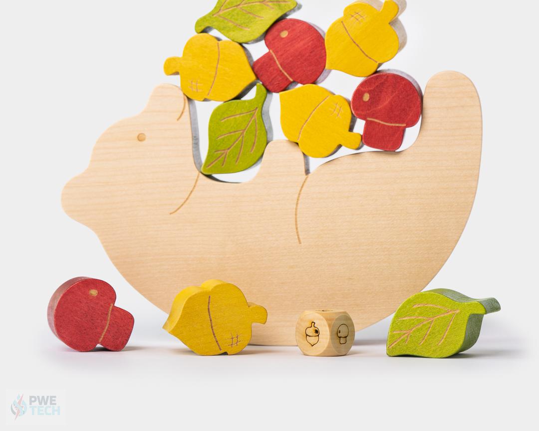 Balančný drevený medveď