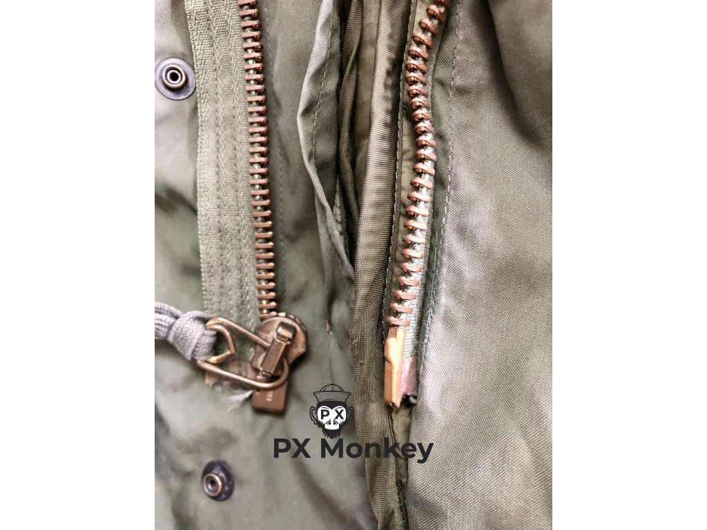 M 65 PARKA, EXTREME COLD WEATHER (FISHTAIL) - 1972 - MEDIUM M 65 PARKA, EXTREME COLD WEATHER (FISHTAIL) - 1972 - MEDIUM