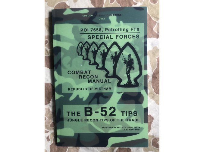 Kniha "The B-52 Tips - Combat Recon Manual"