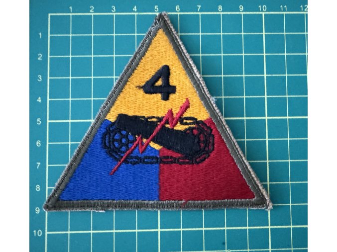 Patch of 4th Armored Division "ROLLING FOURTH"