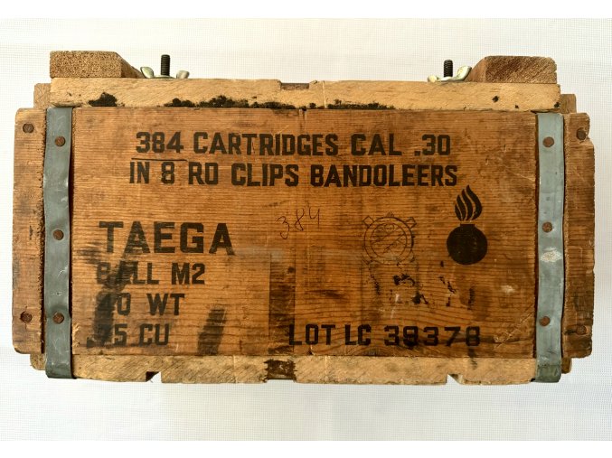 US Wooden ammo box  - US Cal. 30 in 8 RD Clips Bandoleers