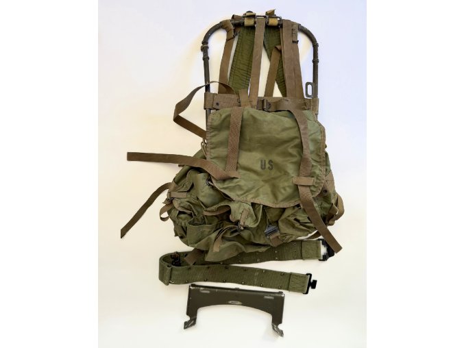 US Army Lightweight Rucksack P64 | Vietnam War | Complete w/ Shelf & Belt | 1964