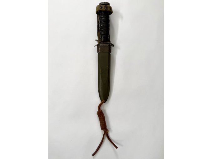 WWII US M3 Knife | Kinfolks Inc. 1943 Blade Marked | Early M8 Scabbard