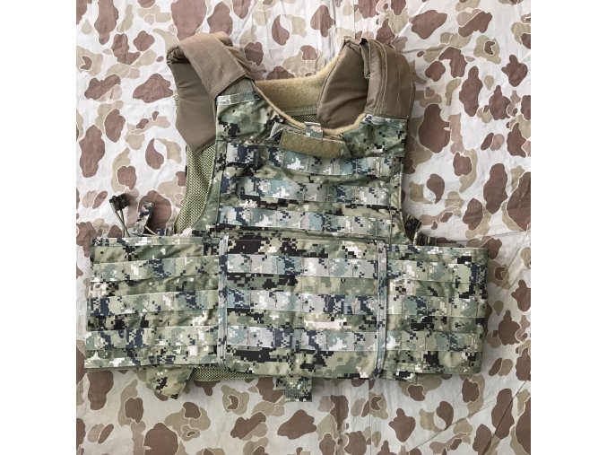 Vest RBA AOR 2 - M