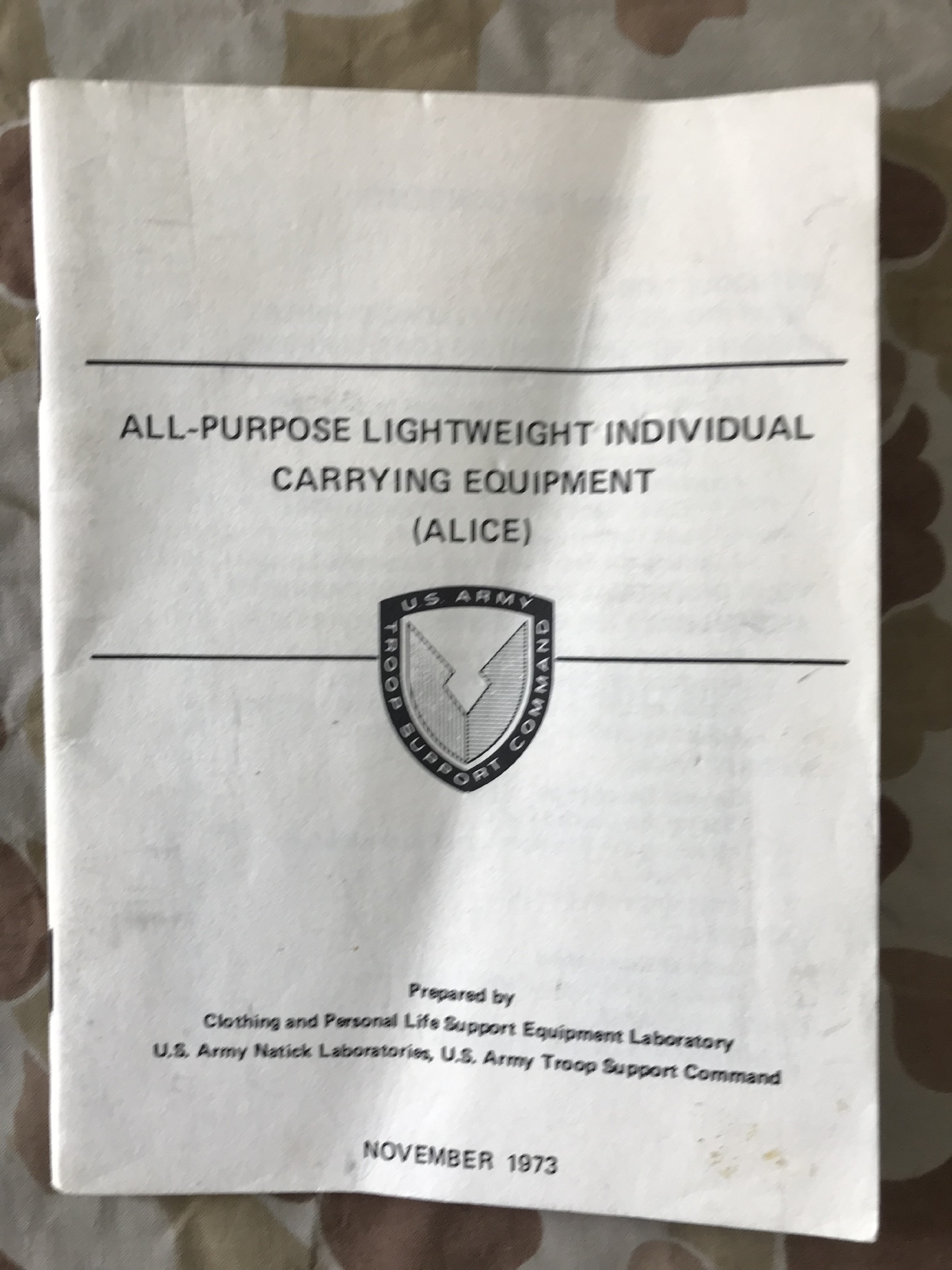 Manuál All-Purpose Ligtweight Individual Carrying Equipment (ALICE)