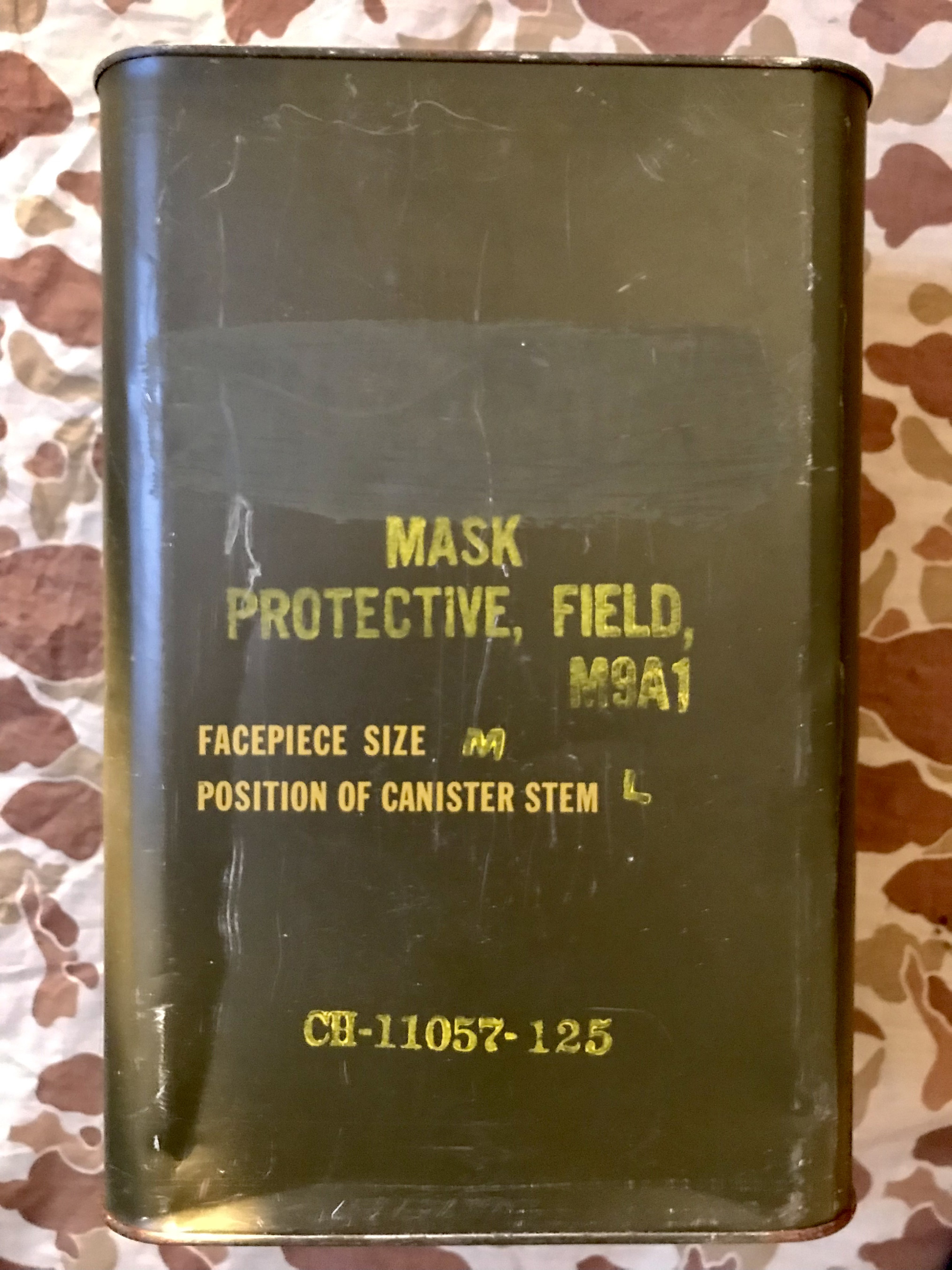 Plynová maska M9A1 - v plechovce