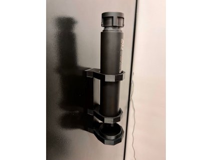 Držák s odkapávačem na tlumič do trezoru