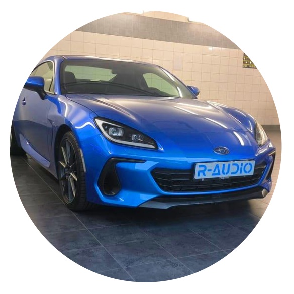 Subaru BRZ - třípásmový aktivní systém, DSP a subwoofer
