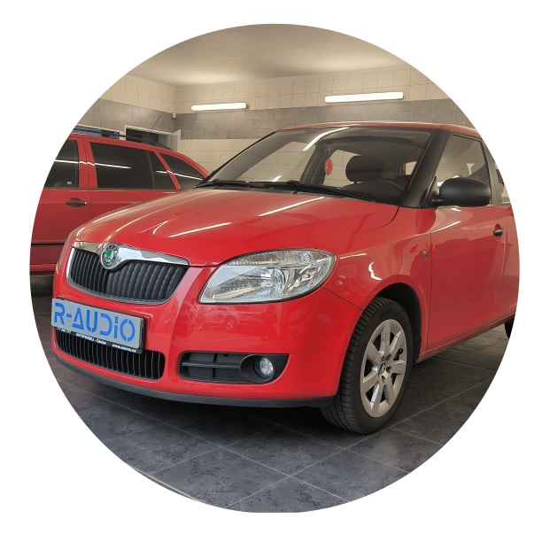 Škoda Fabia II - montáž rádia, antény a reproduktorů