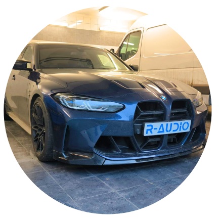 BMW M3 G80 - upgrade továrního HiFi audiosystému