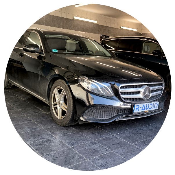 Mercedes-Benz E W213 - výměna reproduktorů a subwooferu