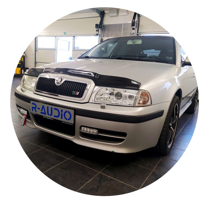 Škoda Octavia I L&K - montáž aktivního subwooferu,hudebního adaptéru a reproduktorů