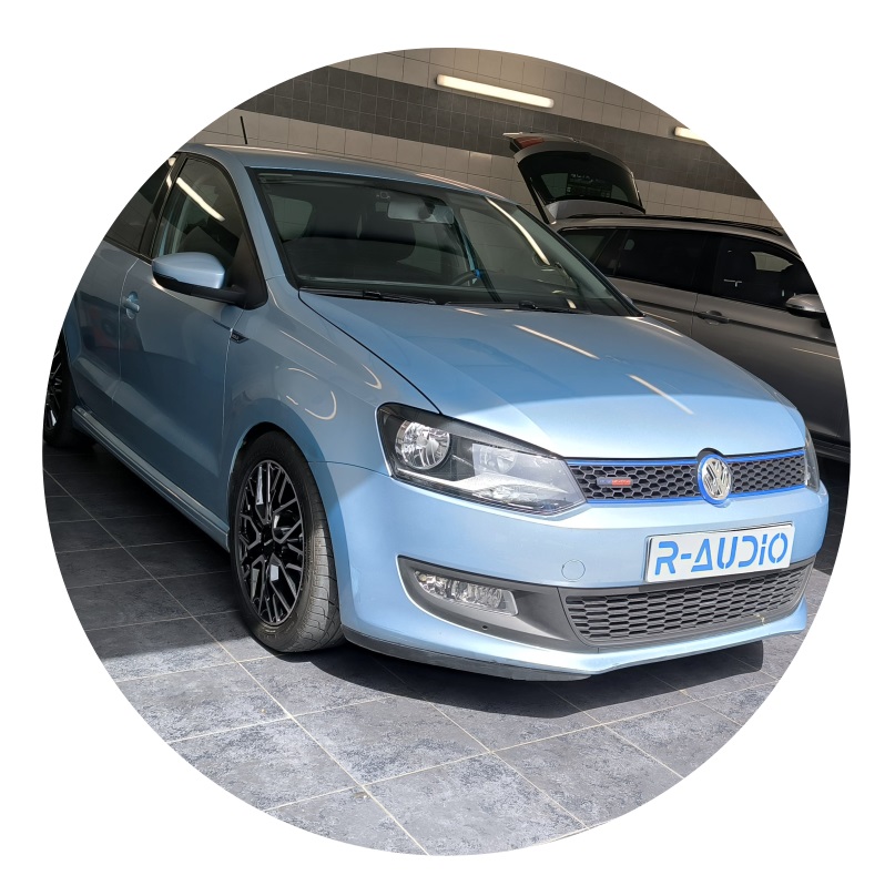 Volkswagen Polo – výměna reproduktorů a vytlumení dveří