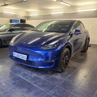 Tesla Model Y - odhlučnění Premium+ Fotogalerie a další info v článku u nás na webu: 👉 www.r-audio.cz #tesla #teslanews...