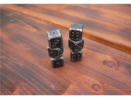 Kované šestistené kostky