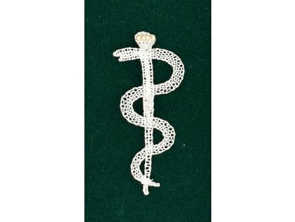 Paličkovaná brož Asklépiova hůl