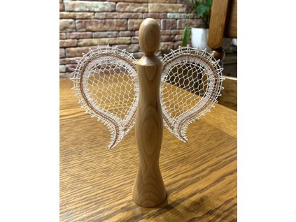 Andělka se síťovými křídly