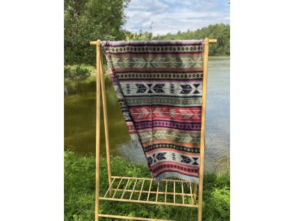 Deka z jačí vlny velká tibetský vzor Pastelová něžnost