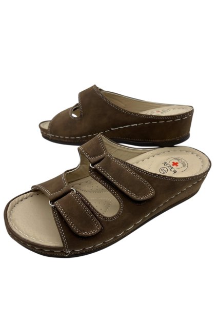 Dámske hnedé pohodlné papuče KOKA 01