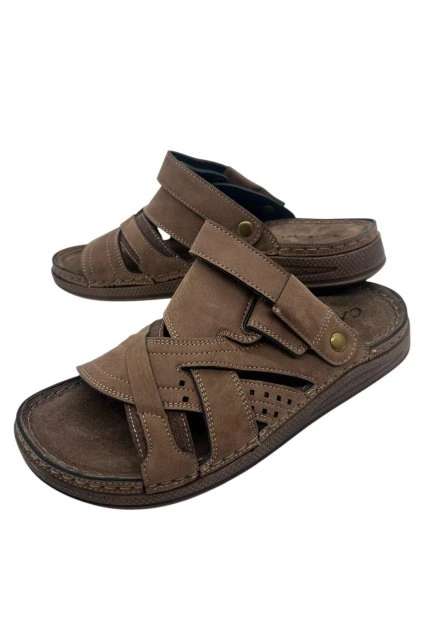 Pánské hnědé pantofle 02