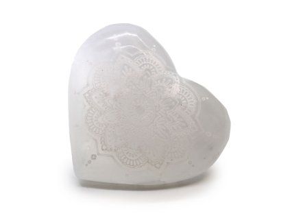 Selenitové srdce - 7-8 cm - rytá mandala