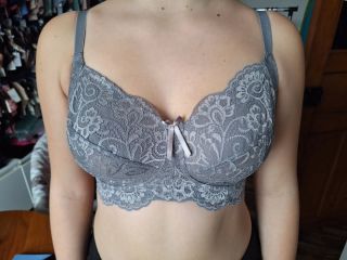 Pohodlí bez kompromisů 🤍 Panache Andorra 5671 je důkaz, že i měkká podprsenka bez kostic může krásně podržet i větší prsa....