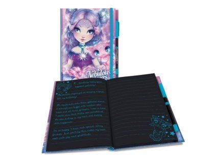 Deníček Nebulous Stars s černými stránkami